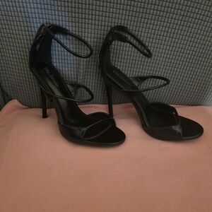 Hot Tomato Elegant Black Strappy Heels